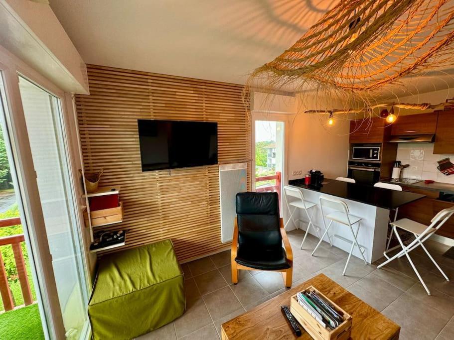 Grand Appartement - Piscine - Plage- Terrasse แซ็งฌองเดอลูซ ภายนอก รูปภาพ
